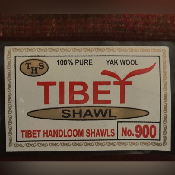 Tibet 100% Yak wool shawl /blanket/winter shawl burgundy new with tags - Picture 3 of 5